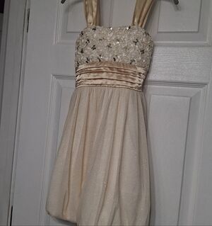 Speechless Cream and Gold Kids Formal Dress  Size 7.     02